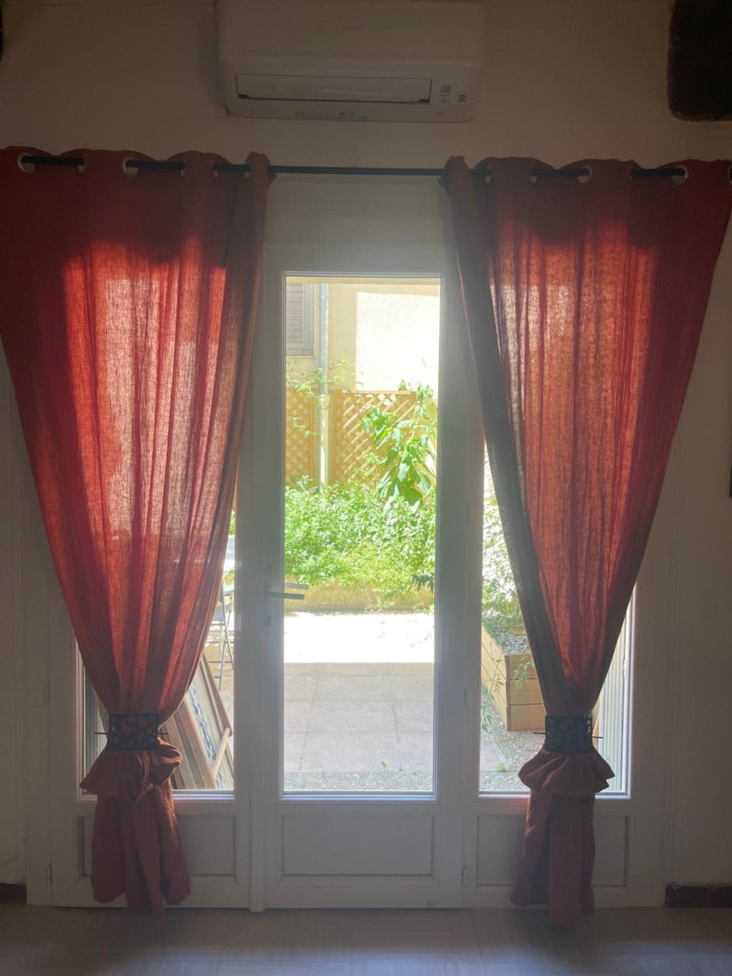 Appartement Intra Muros Avec Cour Privee Avignone Esterno foto